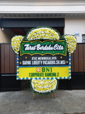 Papan Bunga Duka di Kedung Sari