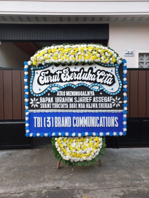 Papan Bunga Duka di Kedung Sari